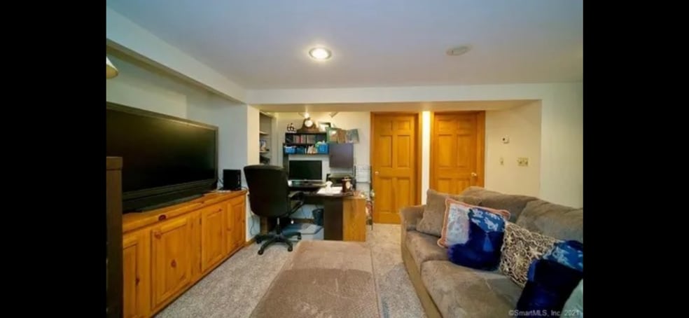 Building Photo - 117 Snipsic Lake Rd