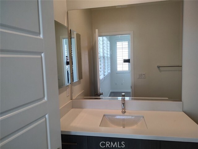 Building Photo - 202 Paramount