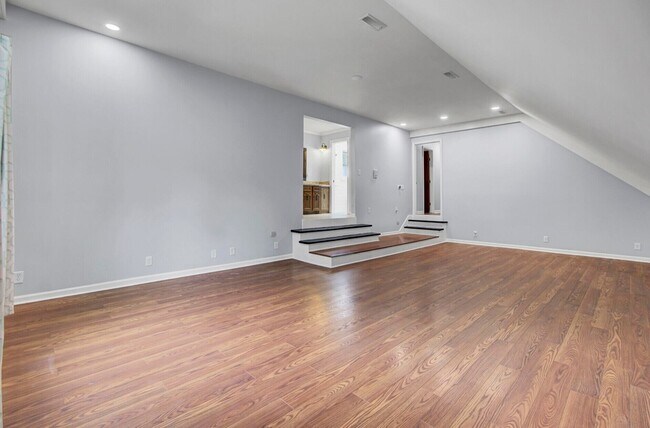 Building Photo - 8000 Eberly Ave