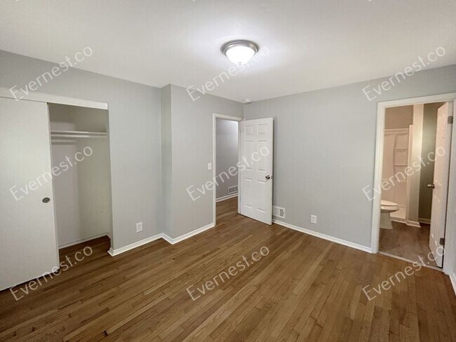 Building Photo - 2463 Montezuma Cir