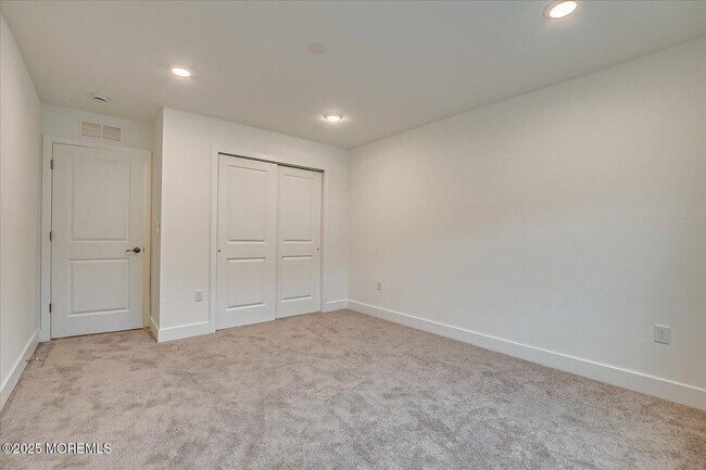 Building Photo - 2206 Pilot St