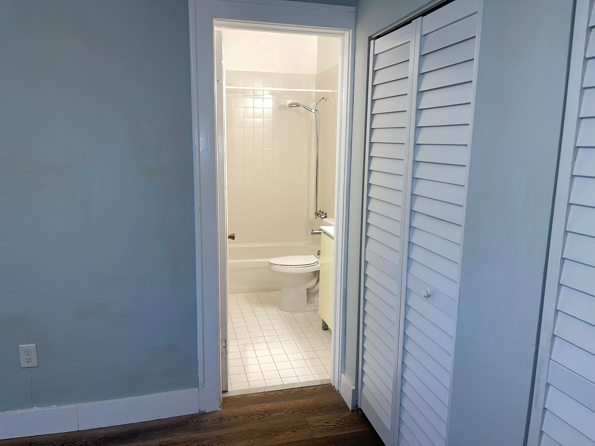 Building Photo - 536 14th St