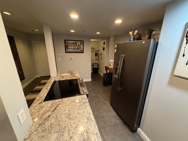 Building Photo - 44 W Broadway