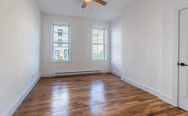 Building Photo - 204 Park Ave