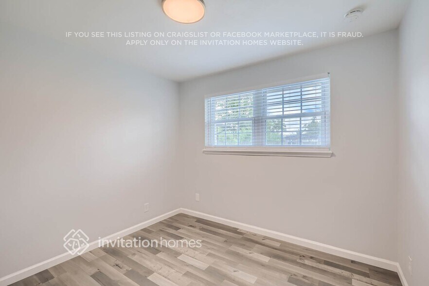 Building Photo - 7912 Argentine Dr W