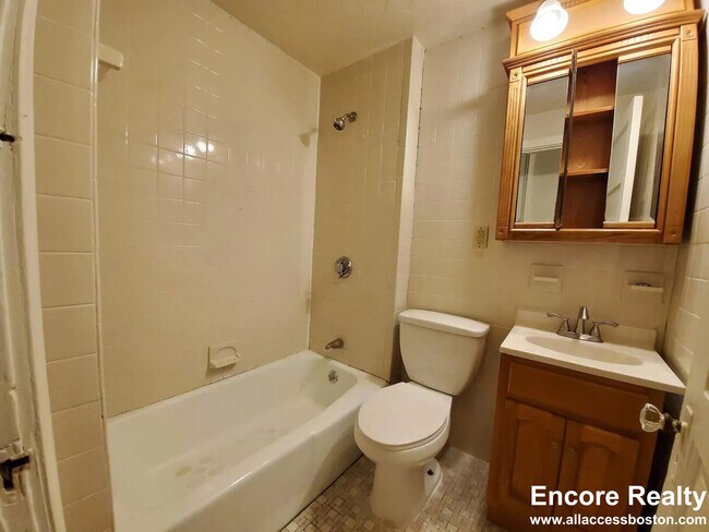 Building Photo - 9 Fulkerson St