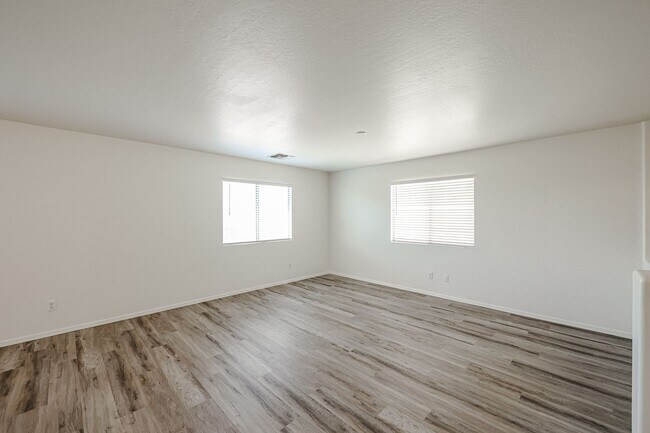 Building Photo - COMING SOON !!  4 BED 2.5 BATH, 2200+ SFT IN CAMELBACK RANCH, PHOENIX