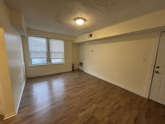 Building Photo - 4329 Halley Terrace SE