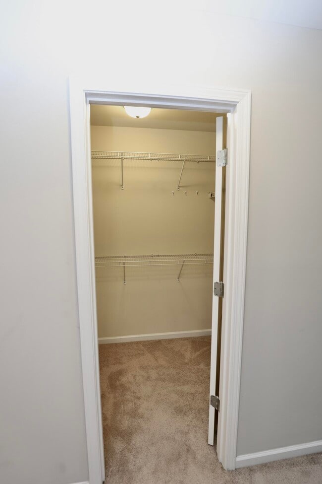 Building Photo - 1761 Nicholas Dr