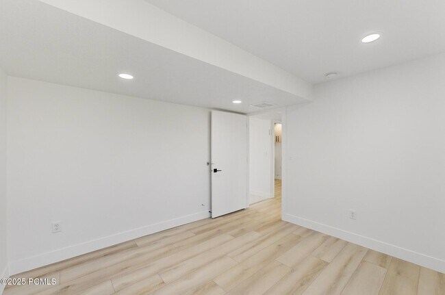 Building Photo - 5866 N Fork Rd