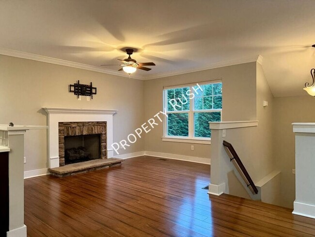 Building Photo - 6477 Olin Ln