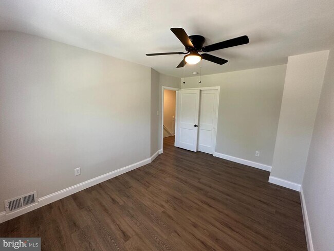 Building Photo - 1844 Trenleigh Rd