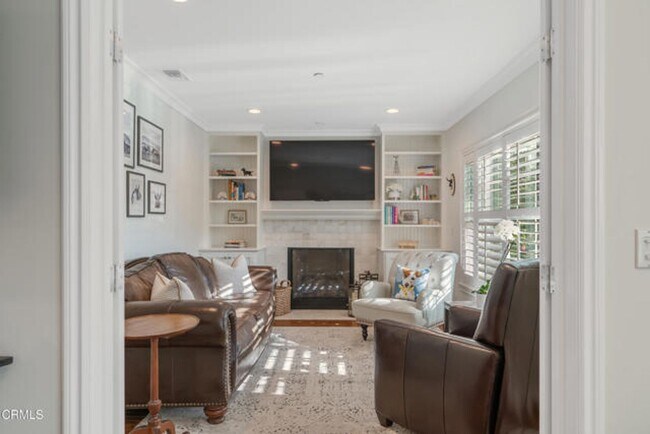 Building Photo - CHARMING 3BR + 2BA HOUSE IN MONROVIA!