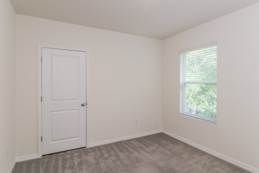 Building Photo - 7561 Cypress Walk Dr