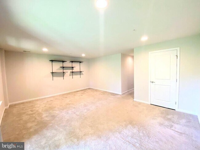 Primary Photo - 126 Cricket Dr