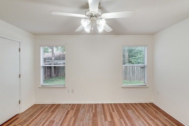 Building Photo - 1505 Strickland Dr