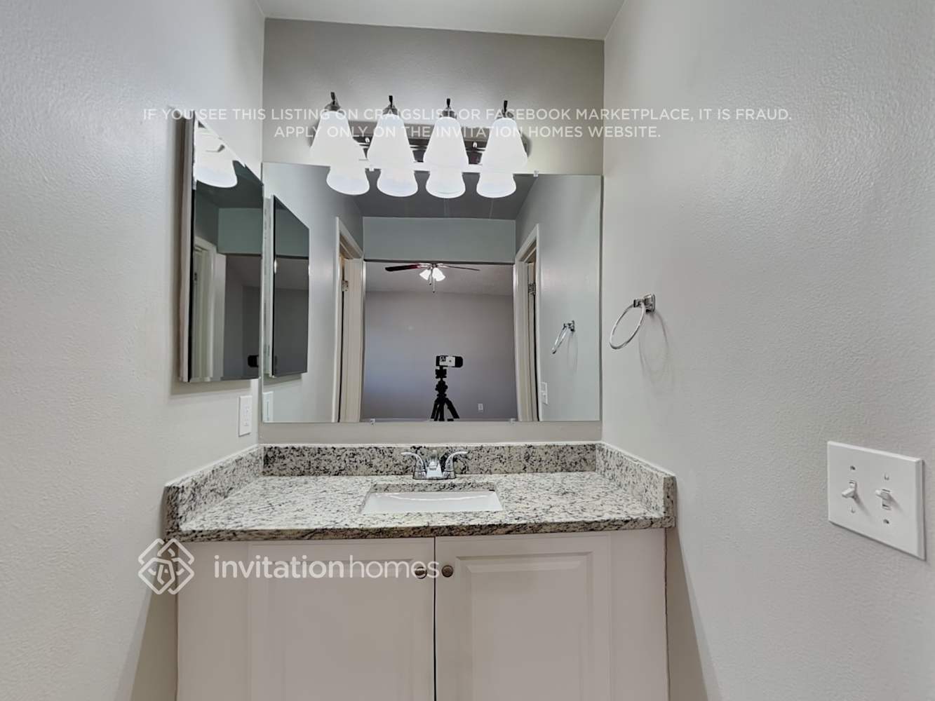 Building Photo - 3674 S Cathay St