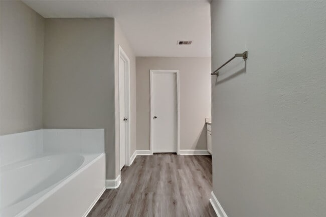 Building Photo - 16802 Accolade Way