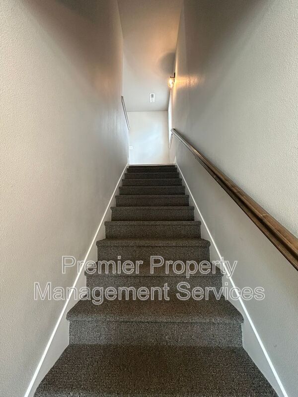 Building Photo - 6047 Elysian Rd