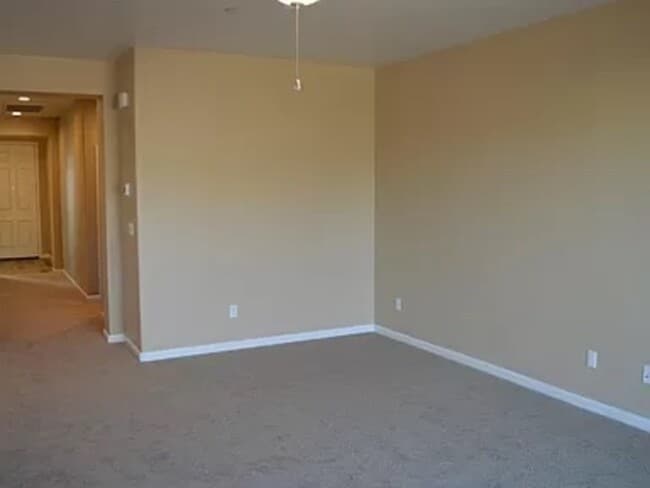 Building Photo - 4450 Lacy Ln