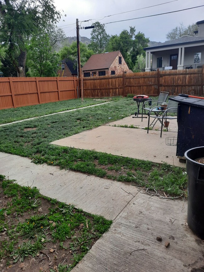 Building Photo - $750 OFF 1ST MONTH! $2,995/MO (GAS, HEAT, WATER & TRASH INCLUDED)  Look & Lease Special: Apply wi...