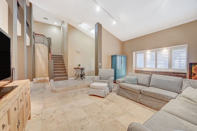 Building Photo - Charming 4 bedroom 3 bath fully furnished pool home in the heart of spring valley!