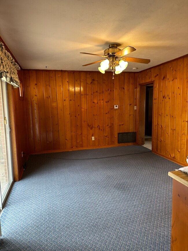 Building Photo - 503 S Pontiac Ave