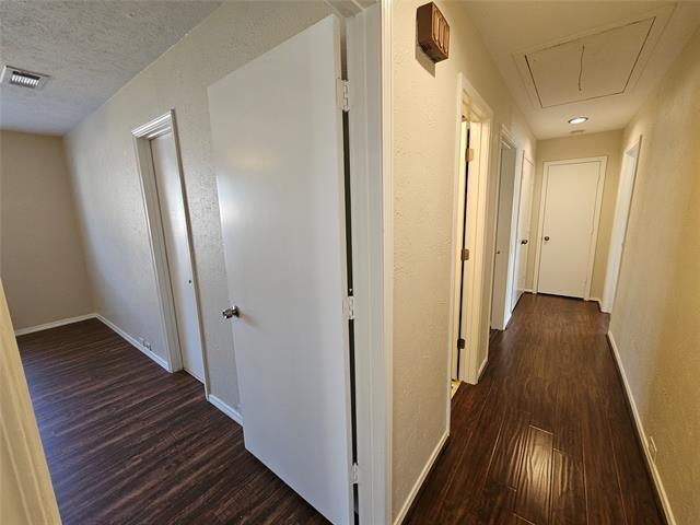 Building Photo - 3213 Saddlehead Dr