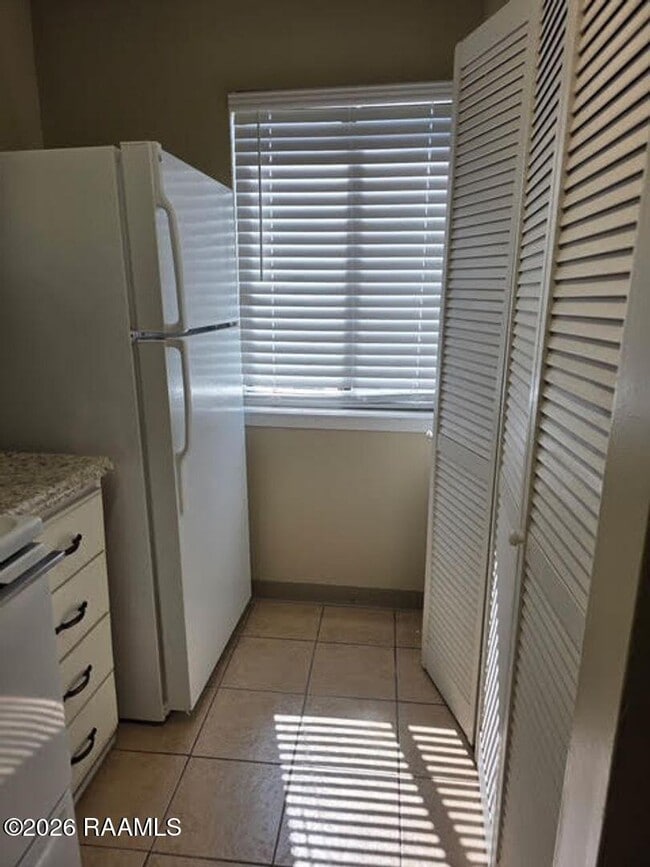 Building Photo - 2826 Louisiana Ave