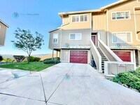 Building Photo - Stunning 3-Bedroom Townhome with Panoramic City Views, Upgraded Kitchen & Spacious Living in Nort...