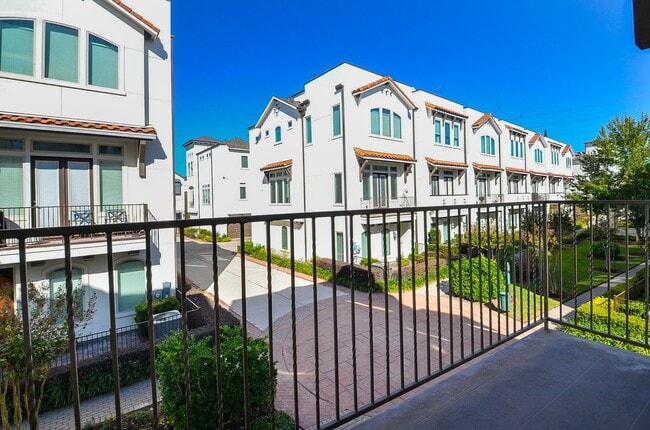 Building Photo - 1245 Bonner St