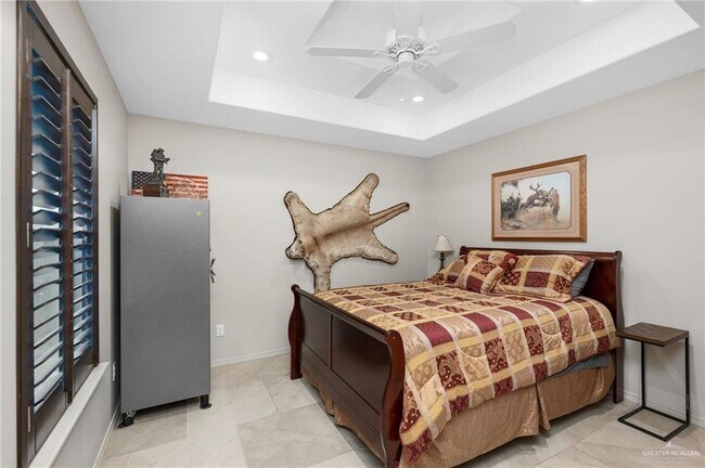 Building Photo - 10 Jackson N Rd