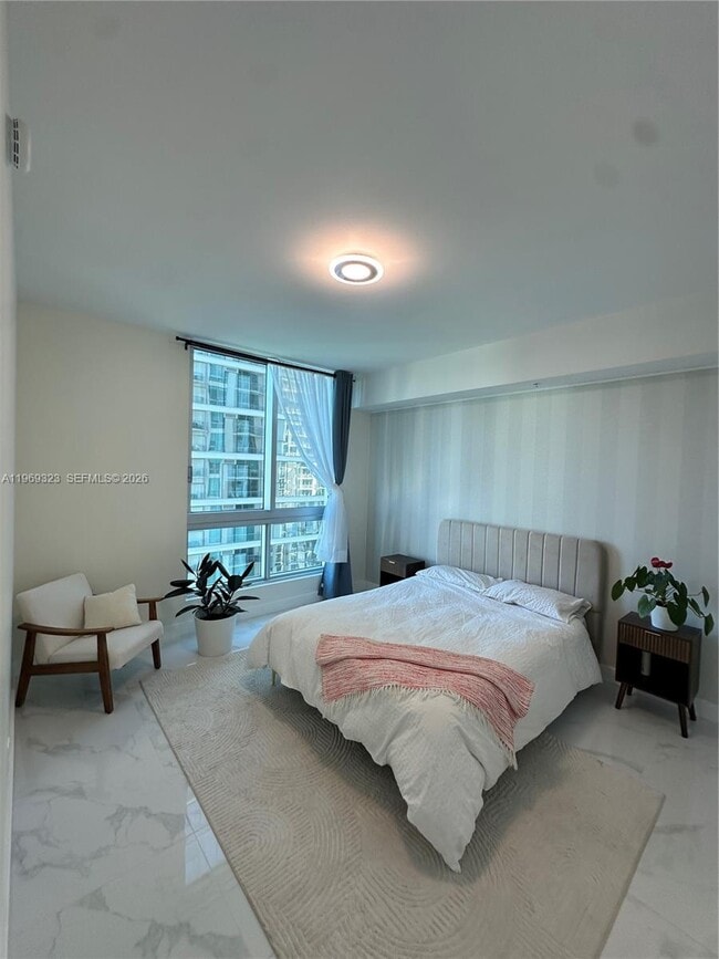 Building Photo - 300 S Biscayne Blvd