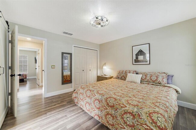 Building Photo - 40140 Palm St