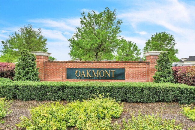 Building Photo - Stunning 4 bedroom, 2 bathroom in Oakmont!