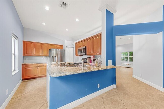 Building Photo - 4227 Sabal Ridge Cir