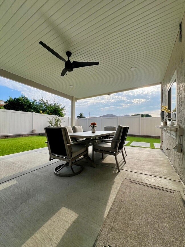 Building Photo - 10692 Braverman Dr