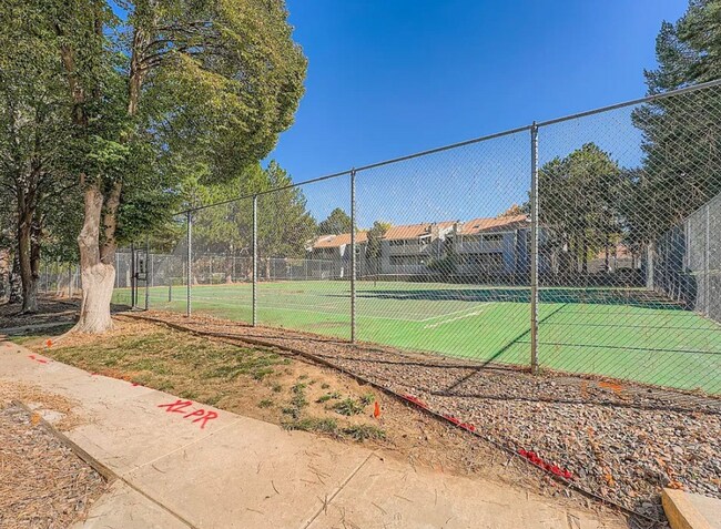 Building Photo - 908 S Walden Way
