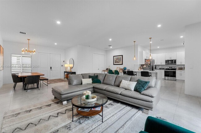 Building Photo - 17805 SW 114th Ct