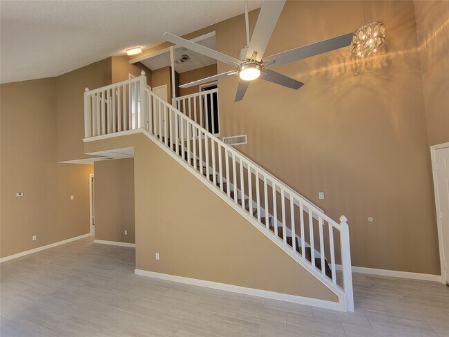 Building Photo - 5718 Fargo Dr