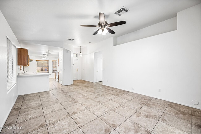 Building Photo - 9018 W Cambridge Ave