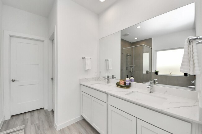 Building Photo - 1548 Dawn Hbr Dr