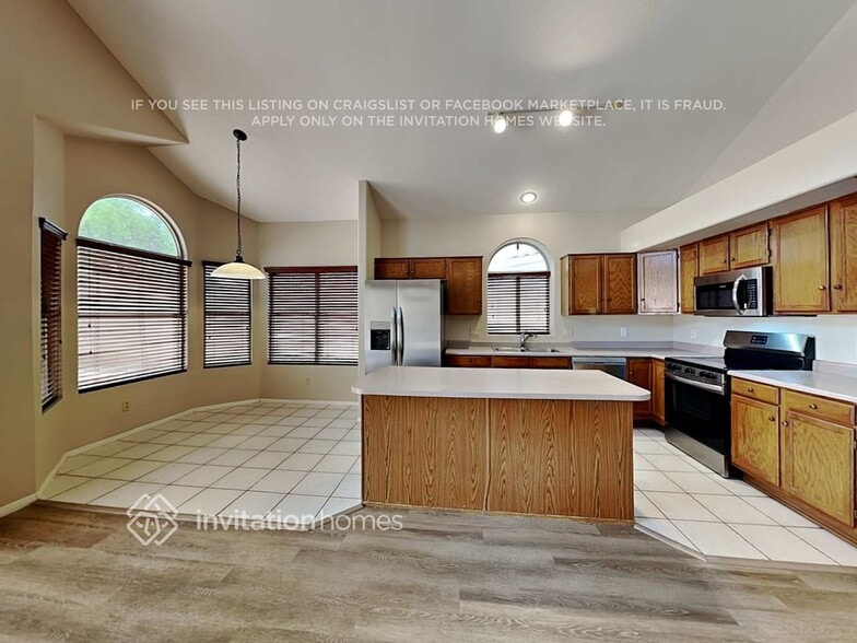 Building Photo - 10201 Hopi Ln