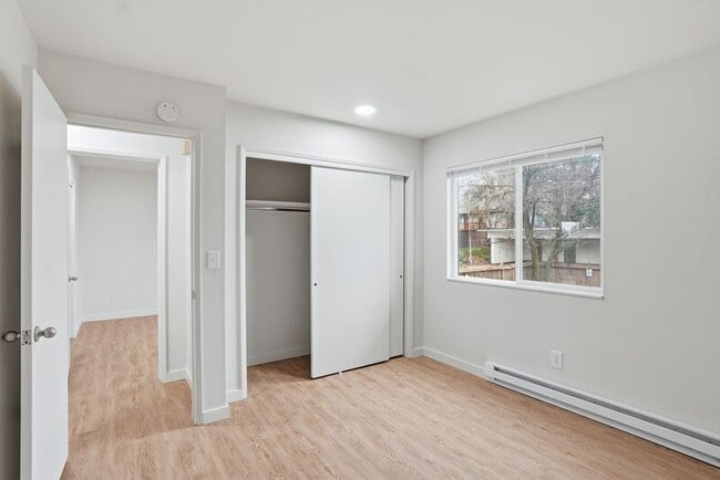 Building Photo - 3106 E 27th Ave