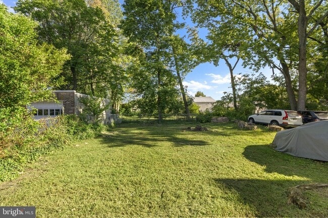 Building Photo - 724 Ash Ave