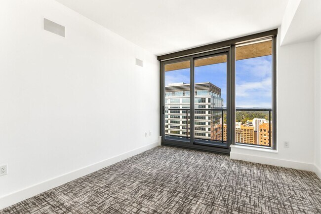 Building Photo - 650 Bellevue Way NE