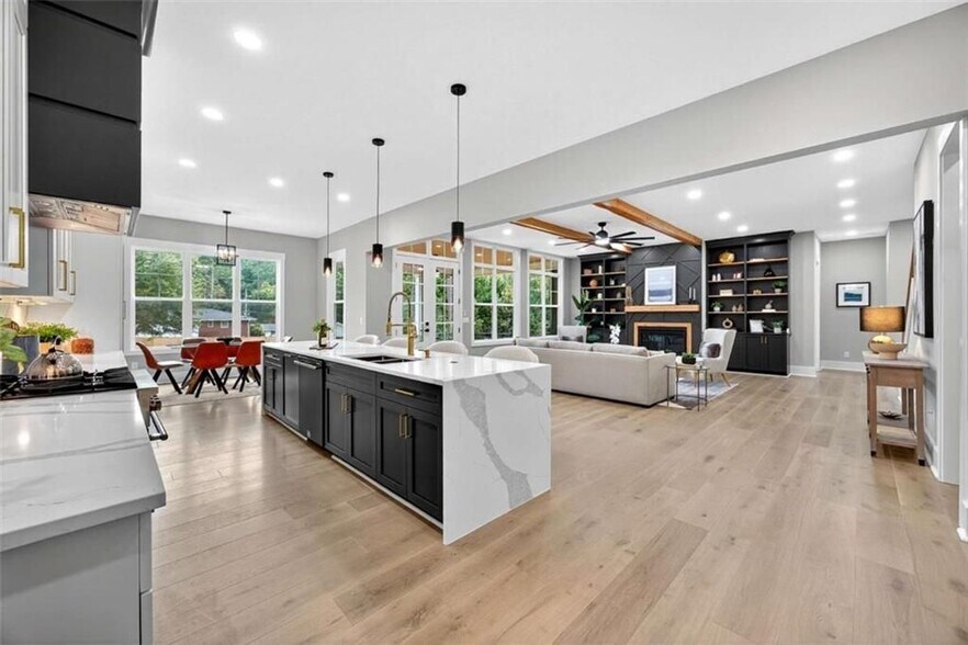 Building Photo - 6651 Malvin Dr