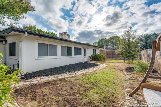 Building Photo - 12743 El Sonteo St