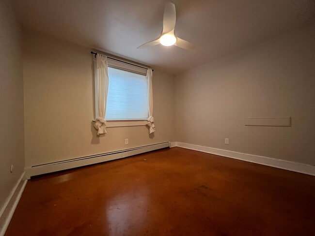 Building Photo - AMAZING LOCATION 2 Bed 1 Bath Condo of West Pearl In Boulder