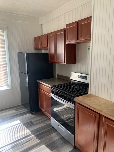 Building Photo - 11 N 4th St